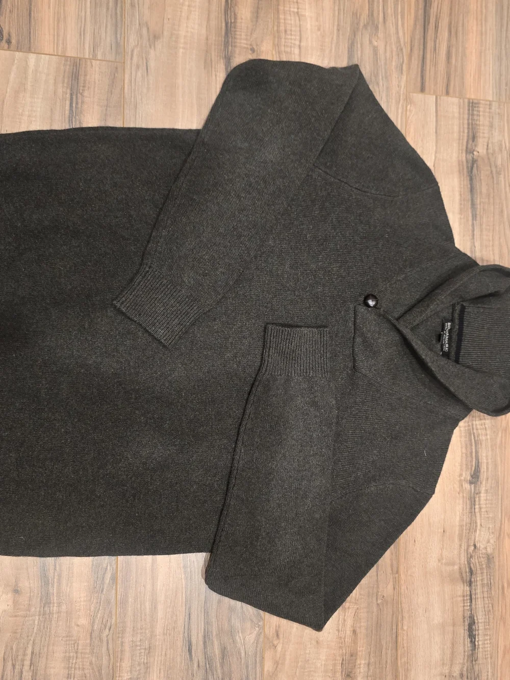 Banana Republic Men's Shawl-Collar V-Neck Sweater 100% Merino Wool